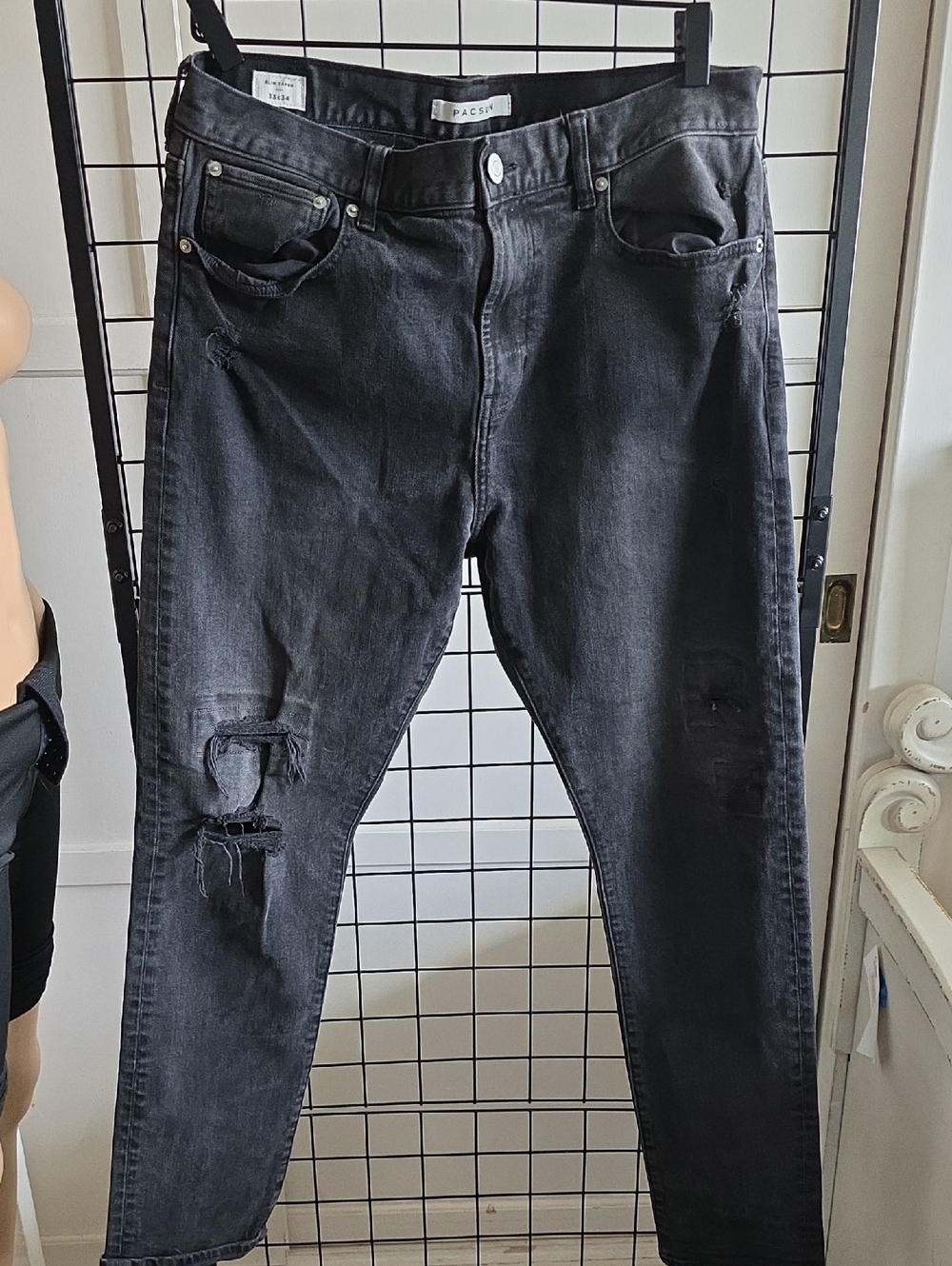 PacSun Black Distressed Skinny Jeans 33x34